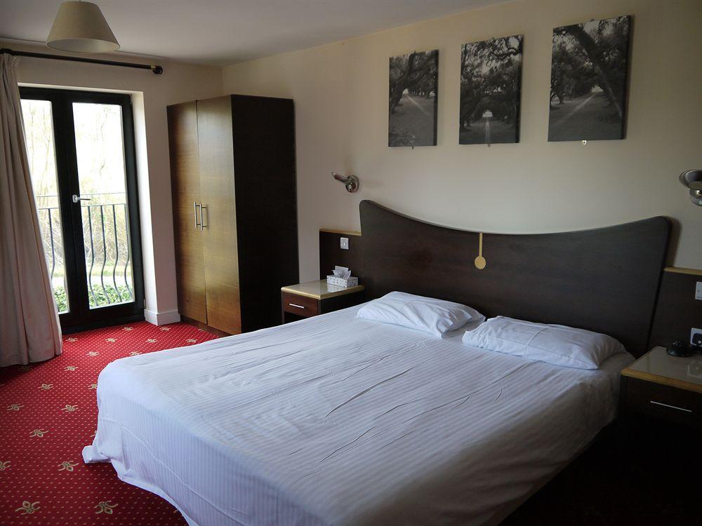 The Sharnbrook Hotel Eksteriør billede
